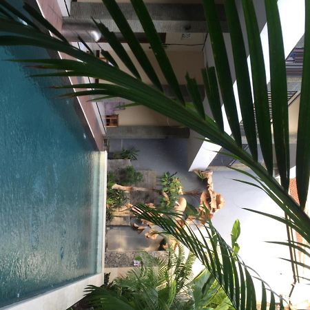 Kubu Kenak Guesthouse Seminyak Esterno foto
